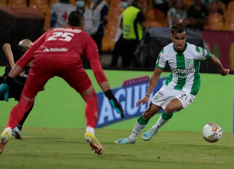 Tomás Ángel, uno de los juveniles que estuvo en el campo, tuvo algunas oportunidades de anotar. FOTO: CARLOS VELÁSQUEZ. 
