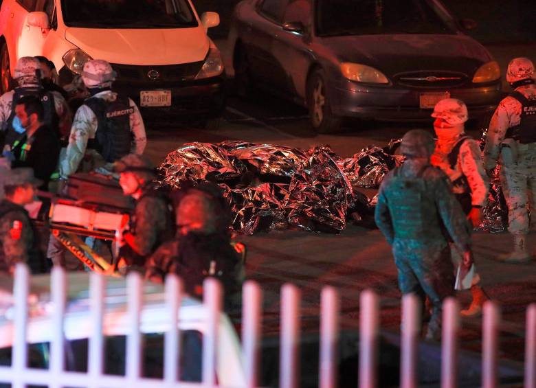 Fotografía de los cuerpos de migrantes fallecidos durante un incendio en las instalaciones del Instituto Nacional de Migración (INM), la noche del 27 de marzo de 2023, en Ciudad Juárez, Chihuahua (México). FOTO: EFE