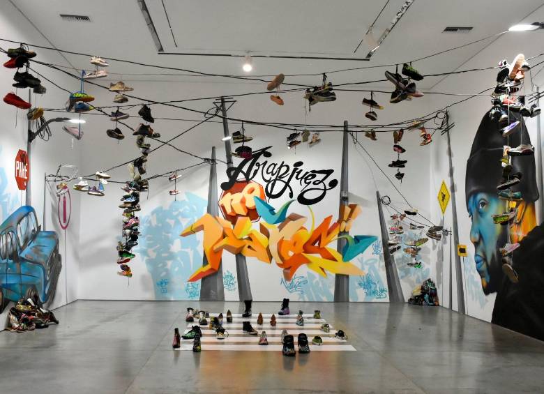 Ambas exposiciones exploran los mecanismos en los que el arte describe la vida en la ciudad. FOTO: CORTESÍA