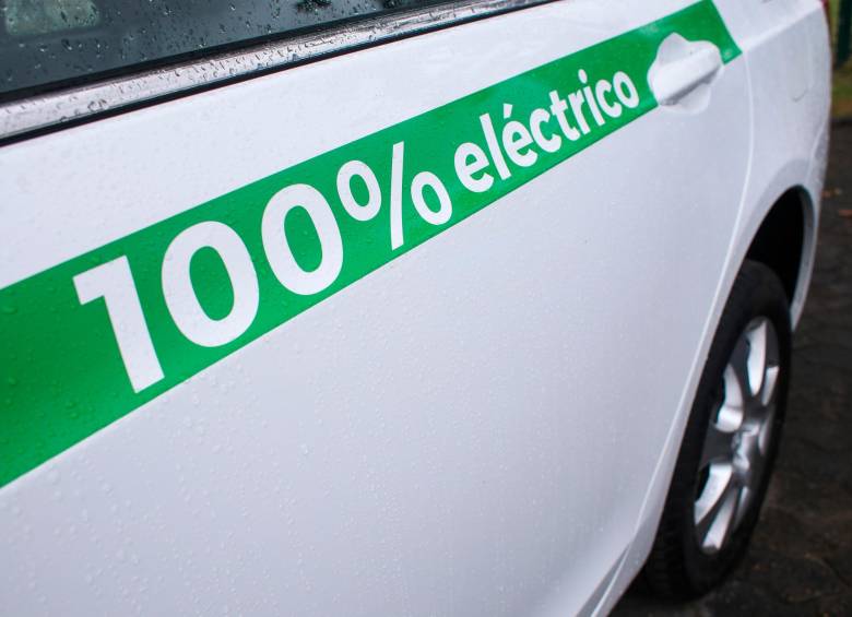 $!Más de 8.000 vehículos eléctricos circulan hoy en Colombia.