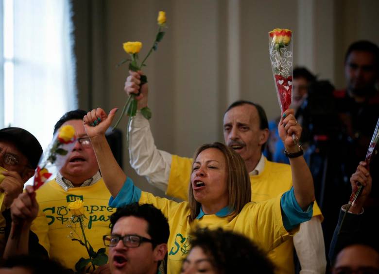 Este lunes las víctimas del exterminio a la UP realizaron un evento conmemorativo en el que recibieron la sentencia condenatoria de la Corte IDH contra el Estado colombiano. FOTO COLPRENSA