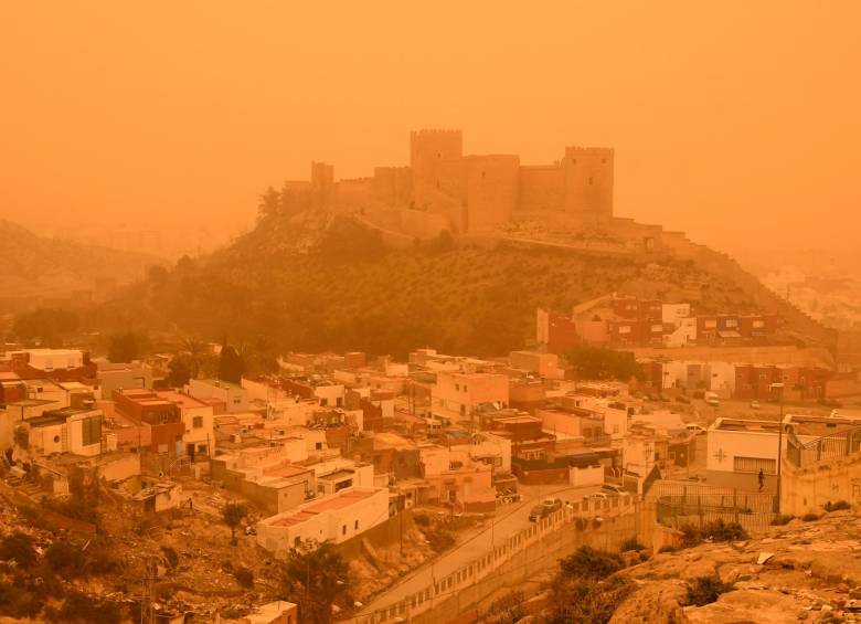 Calima cubre Andalucía y amplias partes de España. Foto: EFE