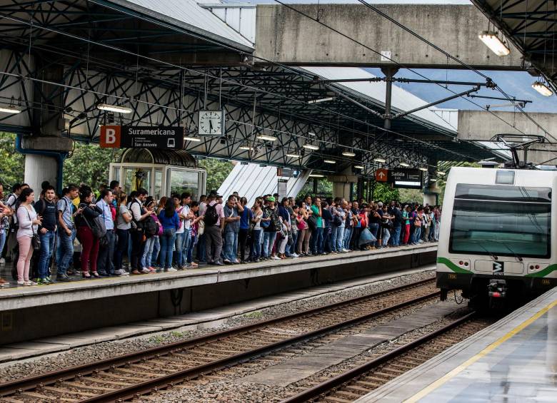 El Metro arrastra un pleito con la Alcaldía de Medellín por una deuda de al menos $161.000 millones. FOTO: JAIME PÉREZ MUNÉVAR
