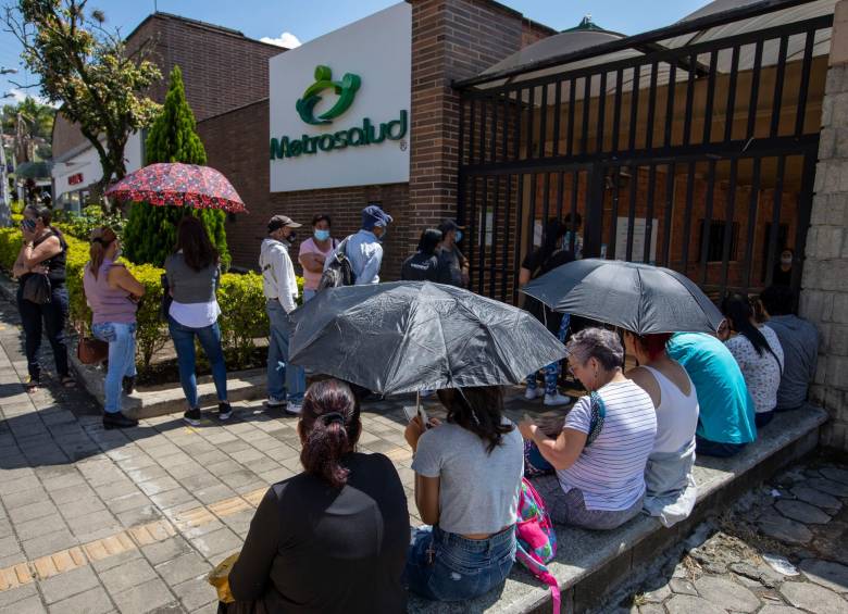 Sede de Metrosalud durante jornada de vacunación contra el Covid19. FOTO: Edwin Bustamante