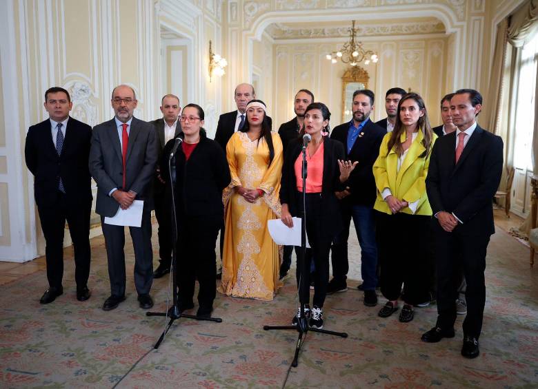 La ministra de Minas y Energía, Irene Vélez, hizo el anuncio tras las reuniones que sostuvo el gobierno con el gremio. FOTO: CORTESÍA