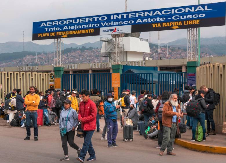Los manifestantes piden la renuncia de la presidenta Dina Boluarte y reclaman que se convoque a nuevas elecciones. FOTO Getty