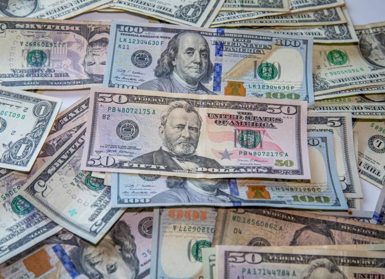 El dólar cayó $31 frente a la TRM vigente, que este miércoles está en $4.658. FOTO: CARLOS VELÁSQUEZ