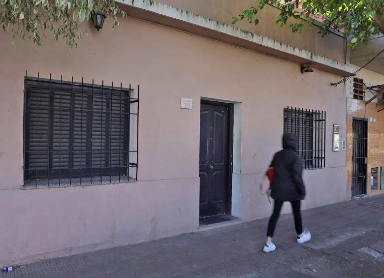 Esta es la vivienda donde vivía el atacante de la vicepresidenta argentina Cristina Kirchner. FOTO: Cortesía diario La Nación, de Argentina.