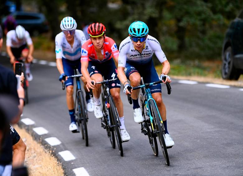 Miguel Ángel López no se rinde en su intento de volver a ubicarse entre los tres primeros de la Vuelta. FOTO getty