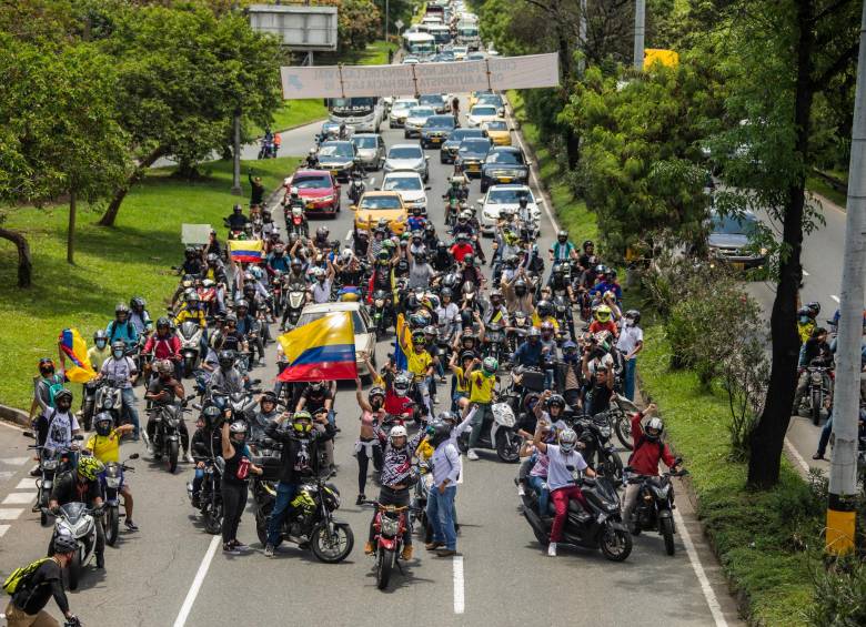 El pasado 26 de octubre, los conductores del sur protestaron por los tacos en las obras de esta vía. FOTO CAMILO SUÁREZ