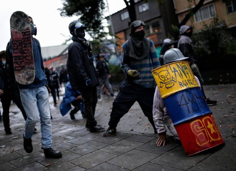 Los jóvenes liberados participaron en las manifestaciones de Bogotá en 2021. FOTO: COLPRENSA