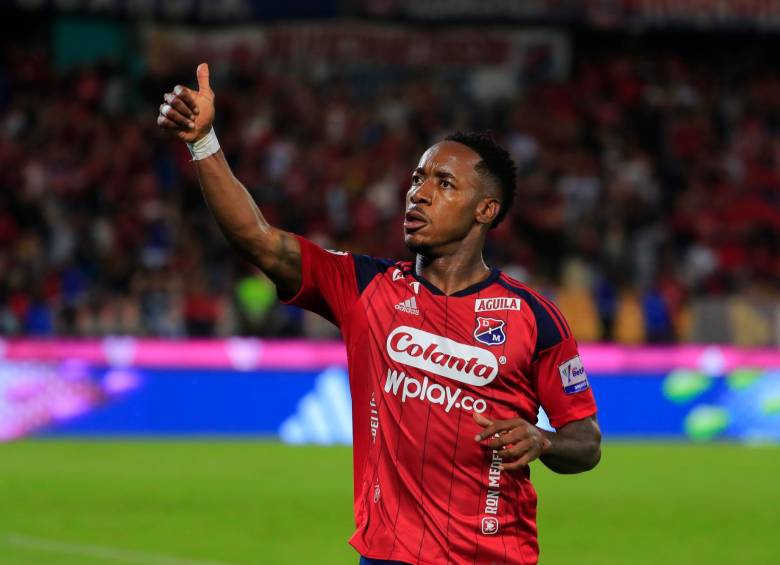 El rojo celebró una nueva victoria en la Liga. FOTO JAIME PÉREZ
