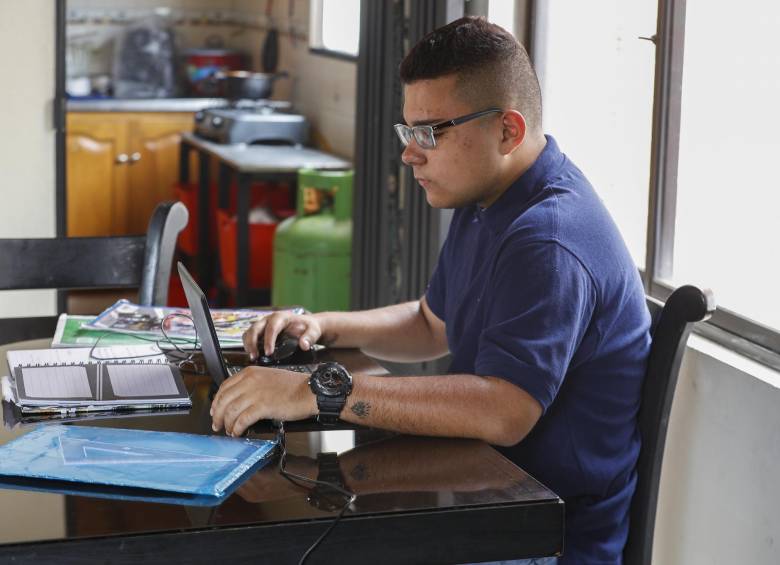 La modalidad de los cursos es virtual y tiene una duración de 60 horas. Foto: Manuel Saldarriaga - Imagen de referencia.