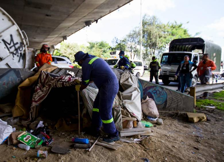Ante el aumento de los cambuches, las autoridades son insistentes con los operativos para levantarlos. FOTO JULIO CÉSAR HERRERA