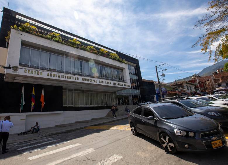 En próximos días, miembros de la Contraloría visitarán la sede de la alcaldía para buscar más información. FOTO: EL COLOMBIANO.