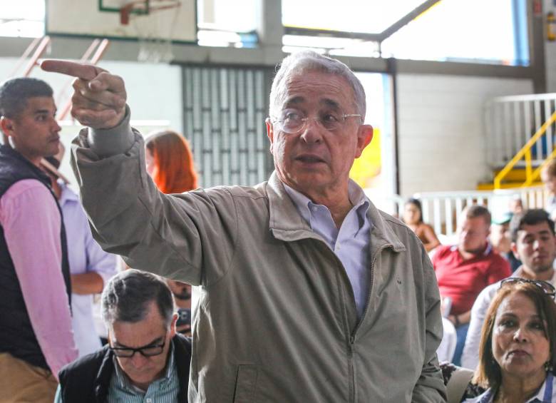 Álvaro Uribe Vélez fue alcalde de Medellín, gobernador de Antioquia, congresista y Presidente, entre otros cargos. FOTO: ESNEYDER GUTIÉRREZ.