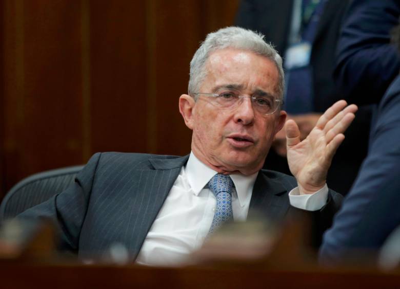 El expresidente Álvaro Uribe se pronunció frente a las declaraciones el presidente de Colpensiones, Jaime Dussan. Foto: Colprensa. 