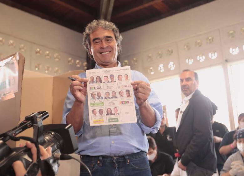 Esta es la segunda aspiración presidencial de Sergio Fajardo. FOTO CARLOS ALBERTO VELÁSQUEZ