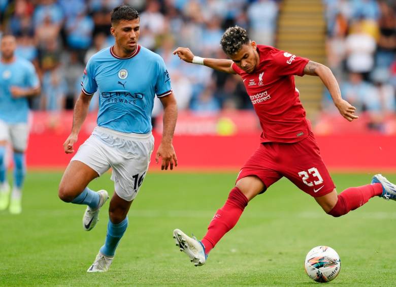 El colombiano espera ganar su primera Premier League con el Liverpool en esta temporada. FOTO: TOMADA DEL TWITTER DE @LFC
