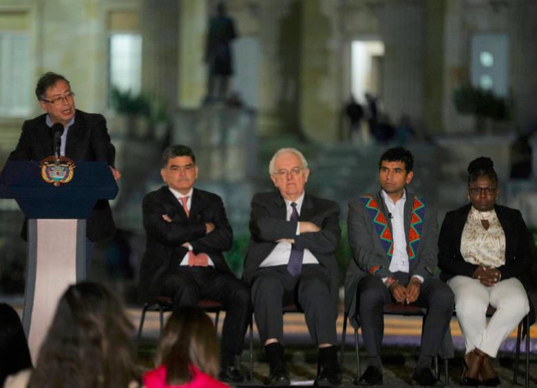 $tempAlt.replaceAll('"','').trim()