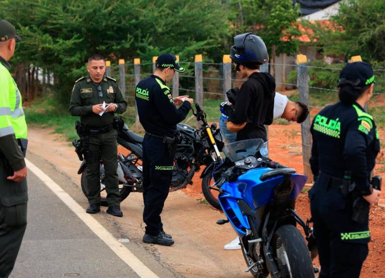 Las motos transitaban sin placa. FOTO CORTESÍA 