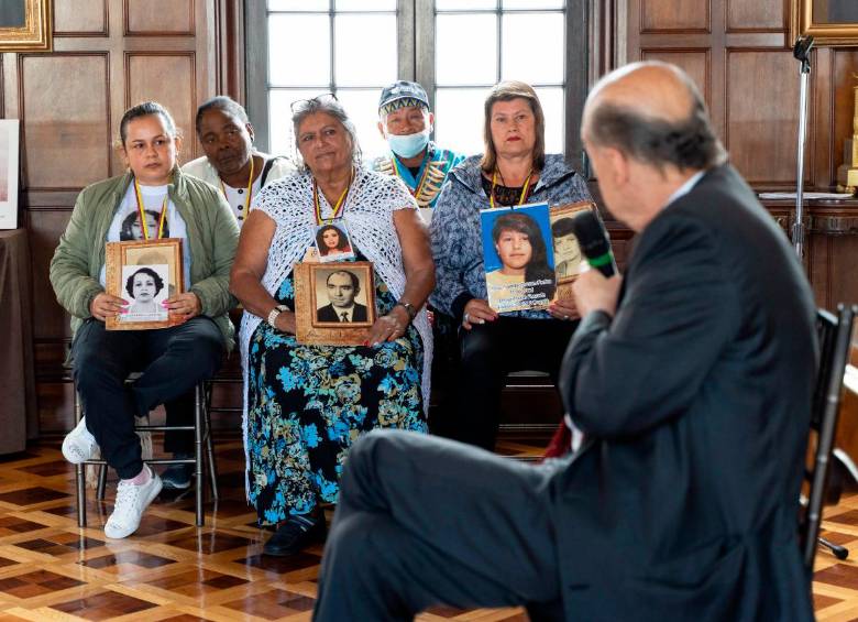 El canciller Álvaro Leyva pretende que se cree una nueva Comisión de la Verdad en las posibles negociaciones con el ELN. FOTO: CORTESÍA