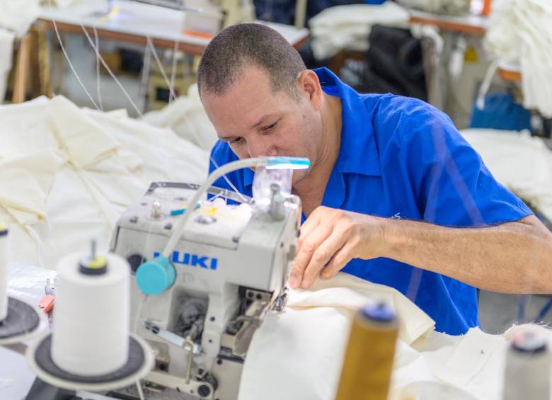  Crea Jeans en Bello. FOTO Cortesía Moda Éxito