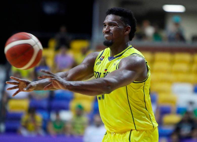 Andrés Ibargüen quien llegó desde el banco aportó cinco puntos en el tercer cuarto del compromiso en Brasil. FOTO CORTESÍA FIBA AMERICUP