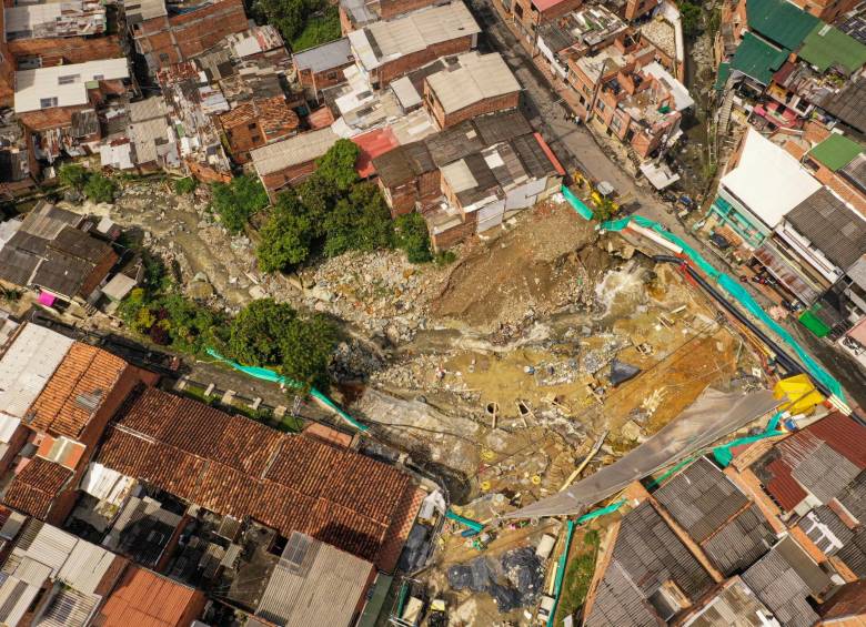 La Madera delimita las fronteras entre Medellín y Bello. Los barrios afectados por pérdida de la ladera son Santander, Florencia, Barrio Nuevo y José Antonio Galán. FOTO manuel saldarriaga