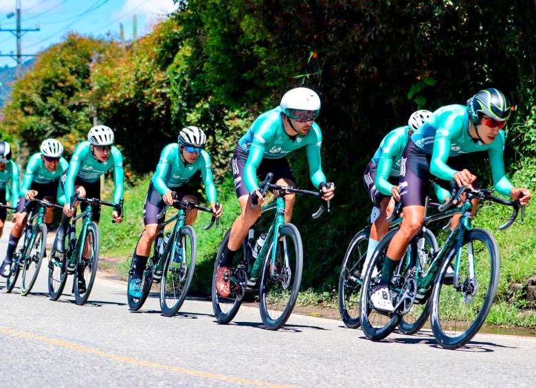 El Orgullo Paisa espera volver a ser protagonista en la Vuelta, que ganó en 2020 con Álex Gil. FOTO CORTESÍA ÁNDERSON BONILLA