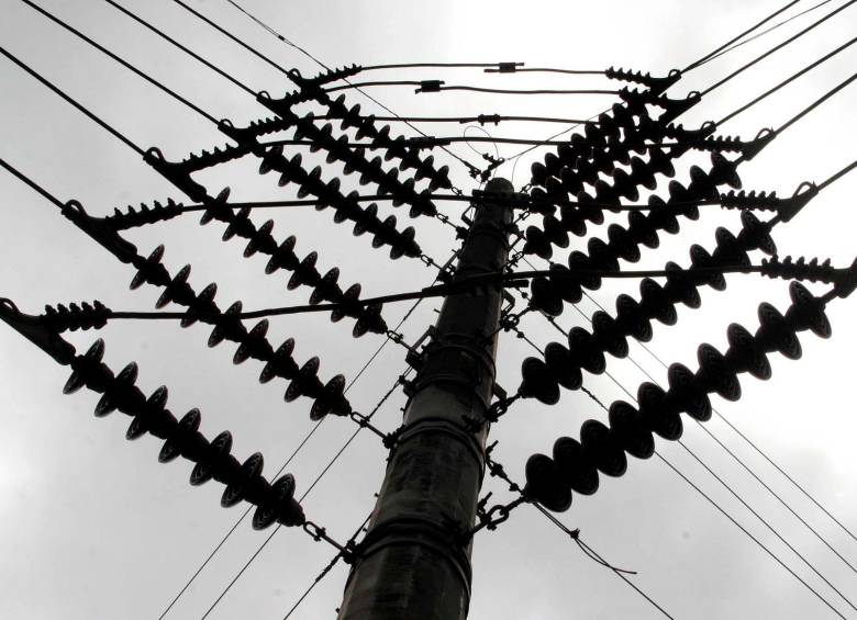 Con los cuatro nombres designados de forma interina a la Creg, el presidente Petro hunde el acelerador para ajustar a la baja las tarifas del servicio público de energía. FOTO Archivo