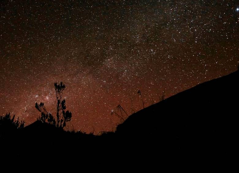Las noches del Páramo de Urrao, cuando la niebla cede. FOTO: MANUEL SALDARRIAGA