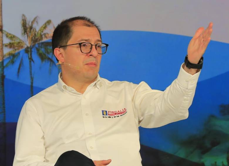 En la rendición de cuentas de la Fiscalía en Medellín, el fiscal Barbosa advirtió la presencia de varios “orangutanes” en la propuesta de Plan Nacional de Desarrollo. Foto: Jaime Pérez.