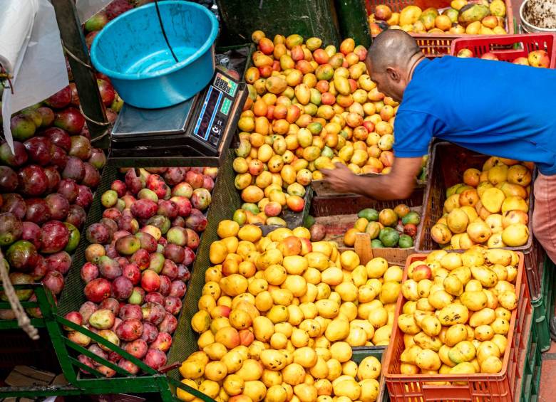 Los alimentos se ven alcanzados por el precio del dólar a través de los insumos importados. FOTO: JUAN ANTONIO SÁNCHEZ.