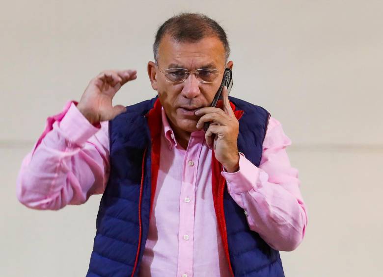 Roy Barreras se ha mantenido distante de la polémica que desató el relevo del ministro de Educación, Alejandro Gaviria, tras sus reparos a la reforma a la salud. FOTO MANUEL SALDARRIAGA 