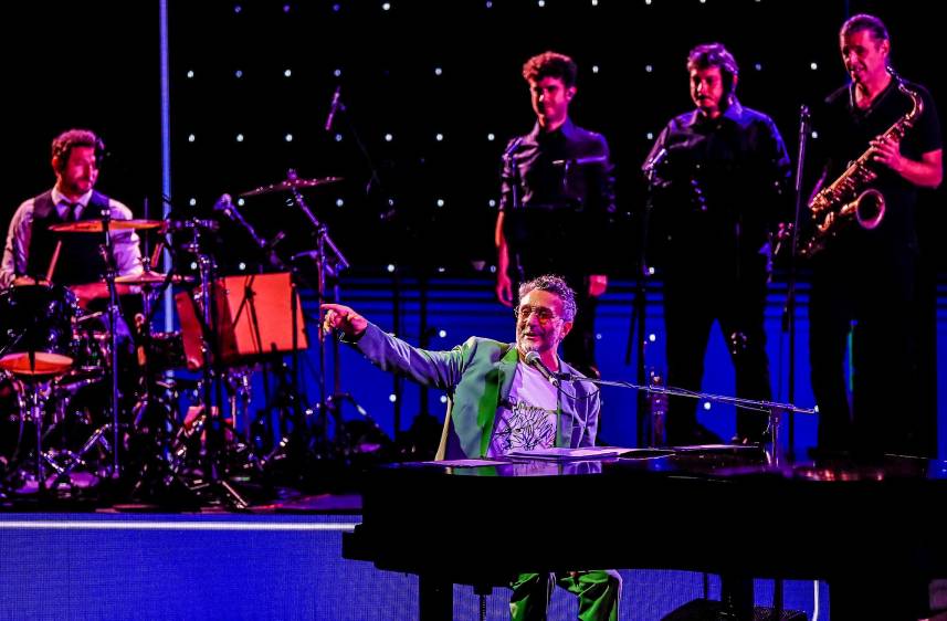 El rosarino llegó con una banda de 9 músicos. FOTO Jaime Pérez