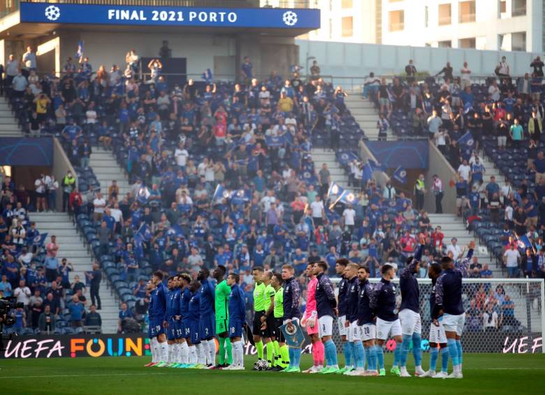 La Uefa permitió el ingreso de 16.500 hinchas a la final del certamen europeo. FOTO EFE