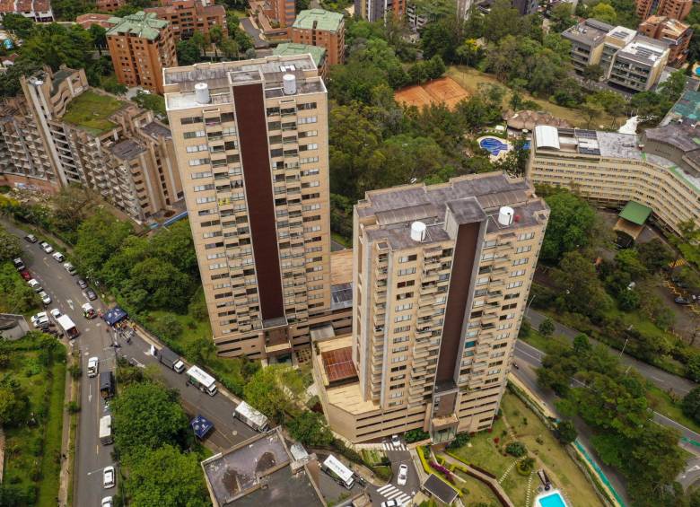 Estos son los apartamentos de Interclub, que ofrecen una vista excepcional de la ciudad, pero también dejan ver el peligro que los rodea con Continental como vecino. FOTO Manuel Saldarriaga