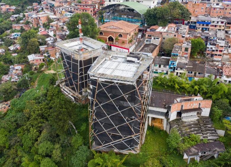 El diseño de la nueva biblioteca incluye ludoteca, zonas de empleados, salas interactivas, de exposiciones, de ensayos grupales e individuales; auditorios, sistema de graderías retráctil y un salón infantil, entre otros espacios. Foto Manuel Saldarriaga Quintero.