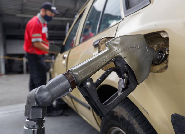 En la capital antioqueña el actual precio de referencia del galón de gasolina corriente es de $9.464. FOTO Manuel Saldarriaga