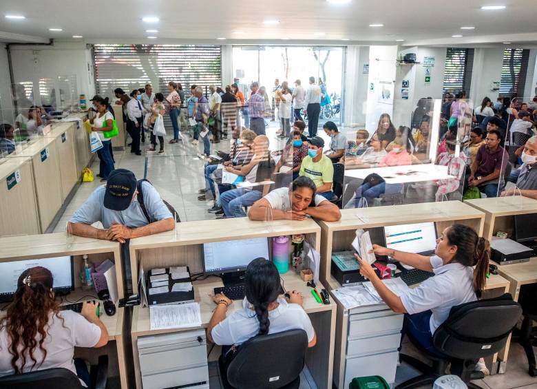 Savia Salud es la principal EPS del régimen subsidiado en Antioquia. En la imagen, aspecto de su sede Élite en Medellín. FOTO Camilo Suárez