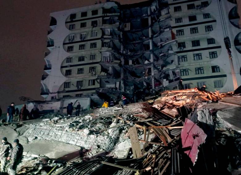 El terremoto que sucedió en Turquía es, por lo menos, el quinto de gran magnitud que ocurre en lo que va del Siglo XXI en el mundo. FOTO: EFE