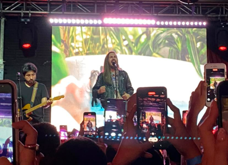 Carlos Sadness presentó su “Perreo bonito” en el Teatro Matacandelas. FOTO: CORTESÍA