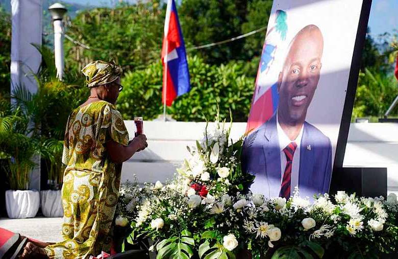 Los enviados a Estados Unidos estuvieron en una cárcel de Puerto Príncipe, capital de Haití, hasta la tarde de este martes cuando fueron enviados a Estados Unidos a responder por homicidio de Moïse. FOTO AFP