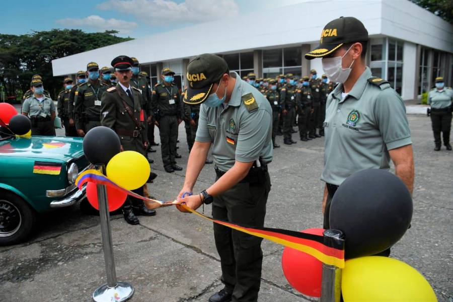 Policía reconoce error por uso de símbolos nazi en evento de la institución