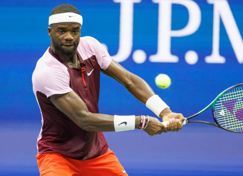 El estadounidense Frances Tiafoe, es una de las sorpresas ya que eliminó a Rafael Nadal del US Open. FOTO EFE 