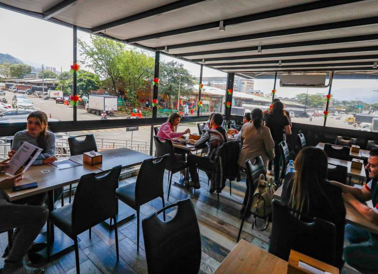 El Mordisco, comida peruana, está en La Mayorista, en el edificio nuevo de la central de abastos. Foto: Manuel Saldarriaga