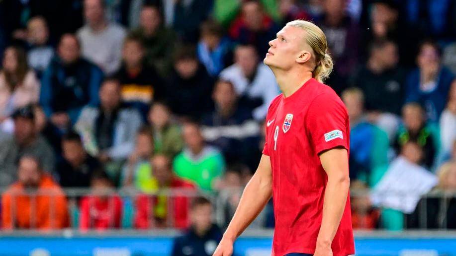 Erling Haaland, uno de los mejores delanteros del fútbol mundial en la actualidad. FOTO AFP