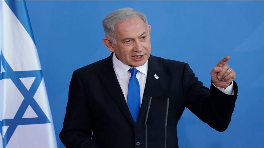 Primer ministro de Israel paraliza la reforma judicial presionado por las protestas masivas