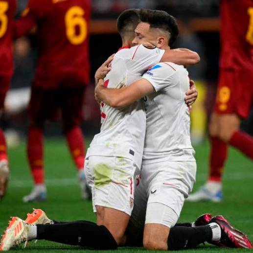 Sevilla festejó el título de la Europa League. FOTO AFP